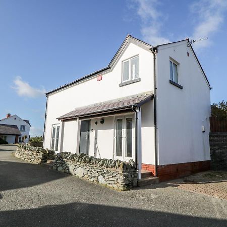 Bay View Villa Holyhead Exterior photo